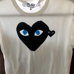 Comme Des garçons t-shirt (play)